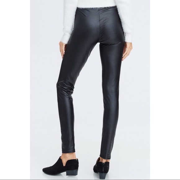 🆕5⭐️Best Seller Faux Leather Leggings - Picture 2 of 7